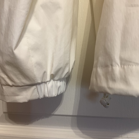 XL Zara Windbreaker in Cream with Hood - Picture 8 of 14